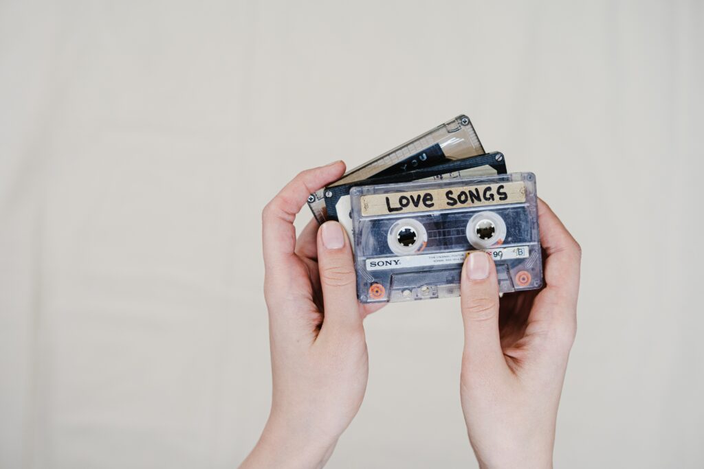 image d'une cassette audio où il est écrit love song